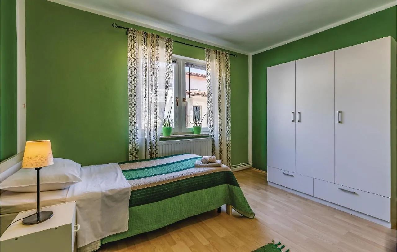 Gorgeous Apartment In Pula With Kitchen 0*,  Horvátország